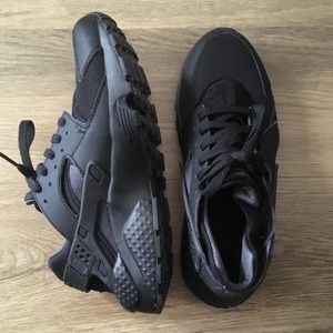 Nike Huaraches Size 6.5